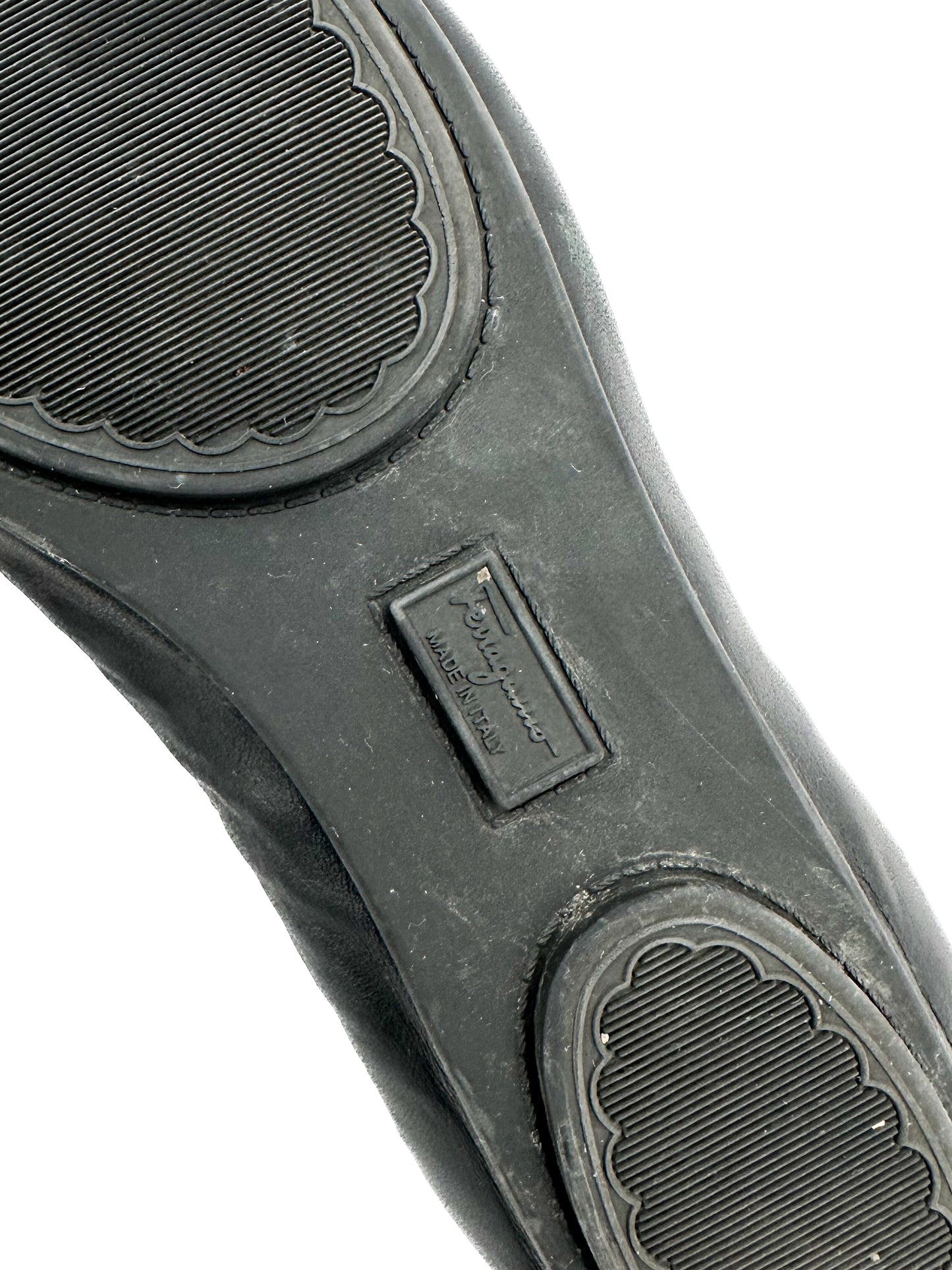 Salvatore Ferragamo Black Leather Vignola Ballet Flats Size 8.5