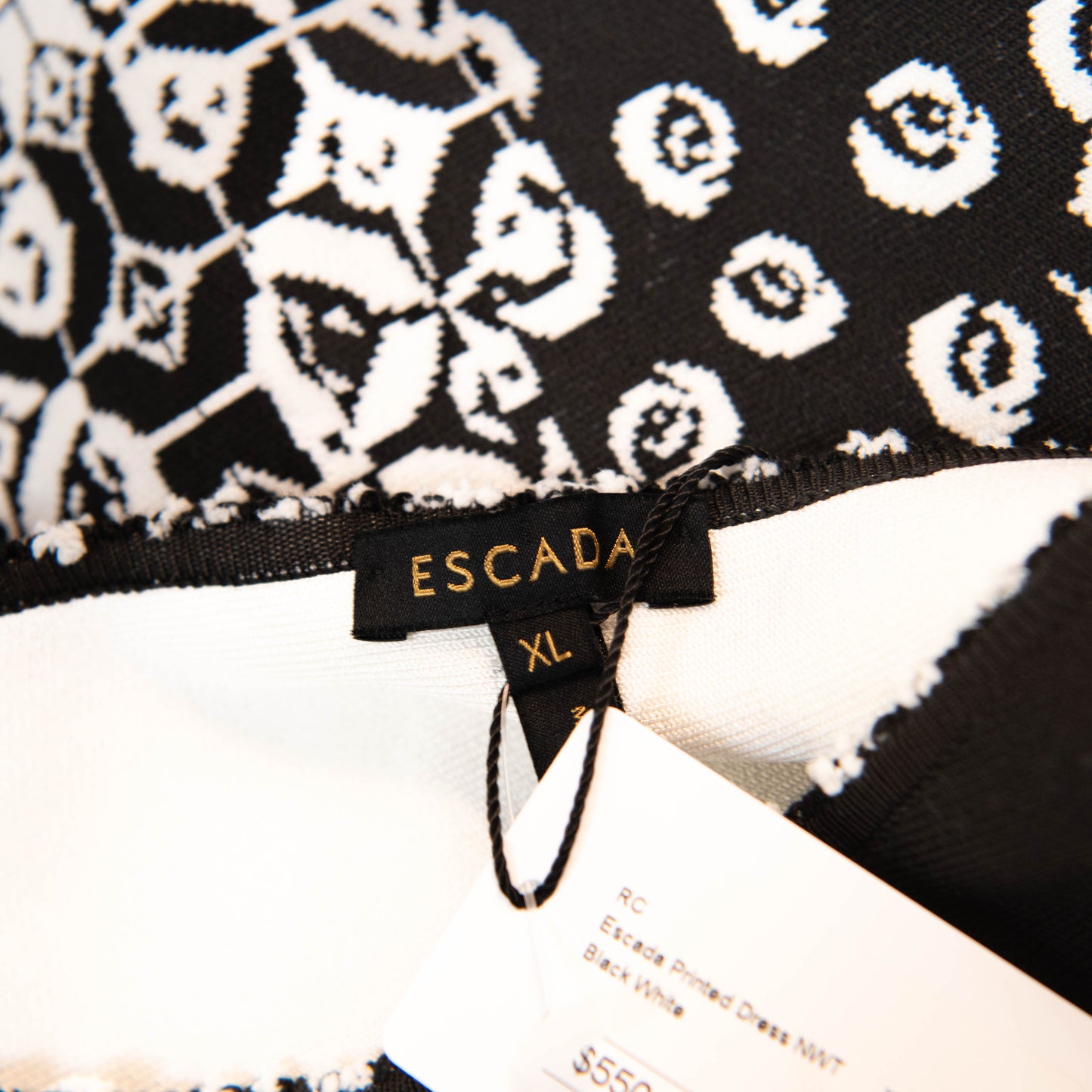 Escada Black & White Printed Flower Placed Twirl knitted Dress Size XL NWT