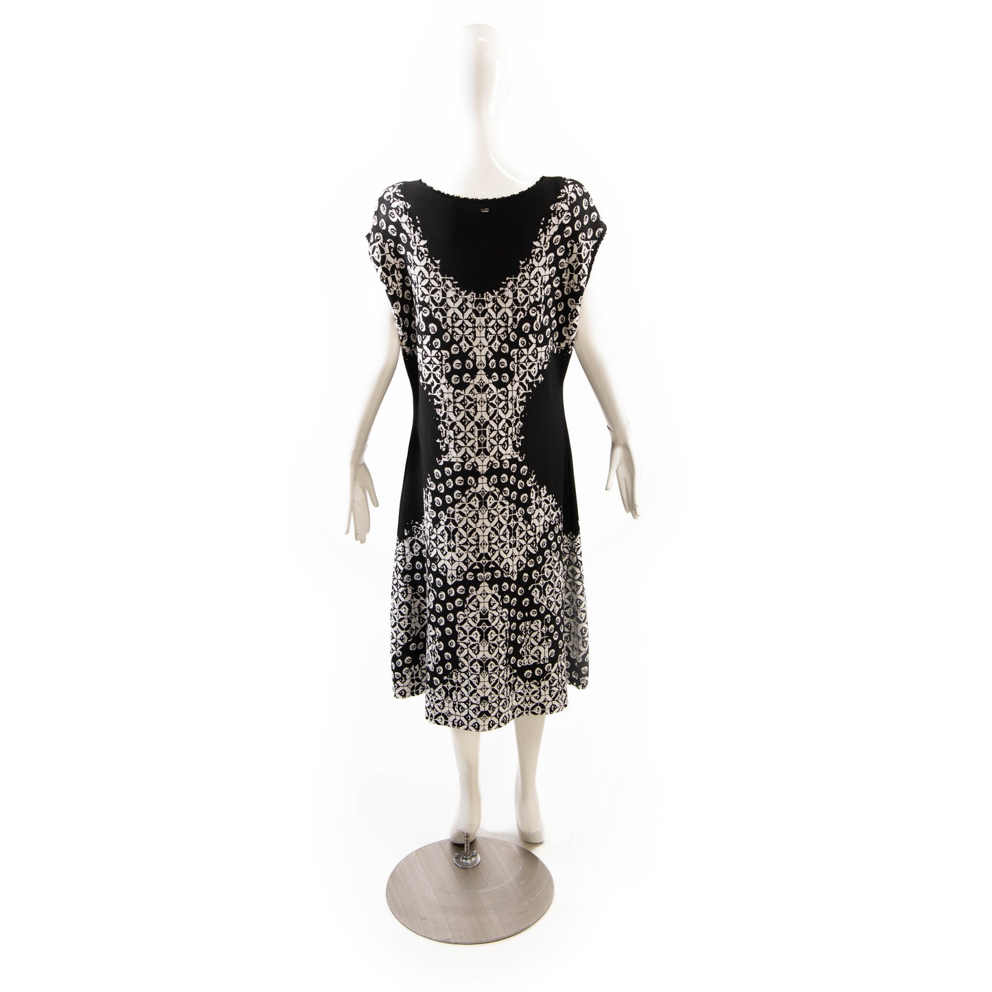 Escada Black & White Printed Flower Placed Twirl knitted Dress Size XL NWT