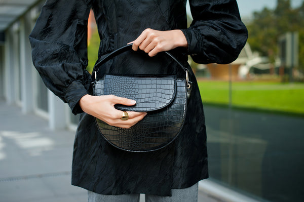Our Tips for How to Clean Leather Handbags