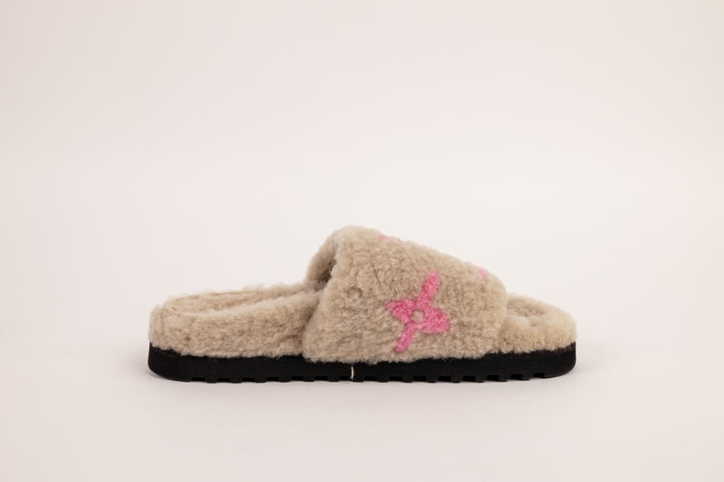 Louis Vuitton Tan Pink Paseo Shearling Slides Size 38