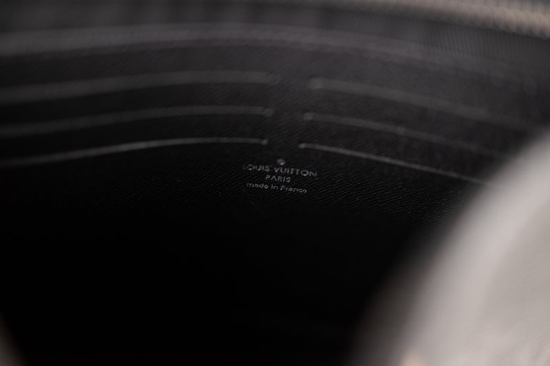 Louis Vuitton Black Gray Silver Monogram Pochette Voyage