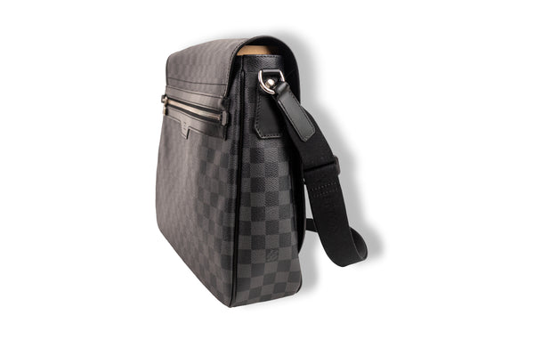 Louis Vuitton Black Gray Graphite Daniel Messenger GM