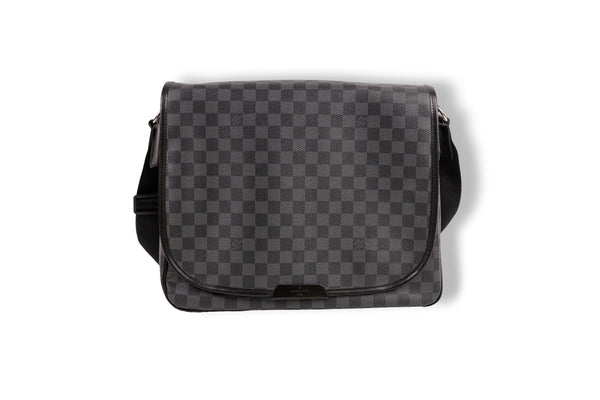 Louis Vuitton Black Gray Graphite Daniel Messenger GM