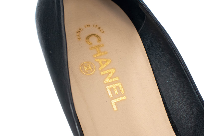 Chanel Black Leather Camellia Kitten Heel Pumps Size 41.5