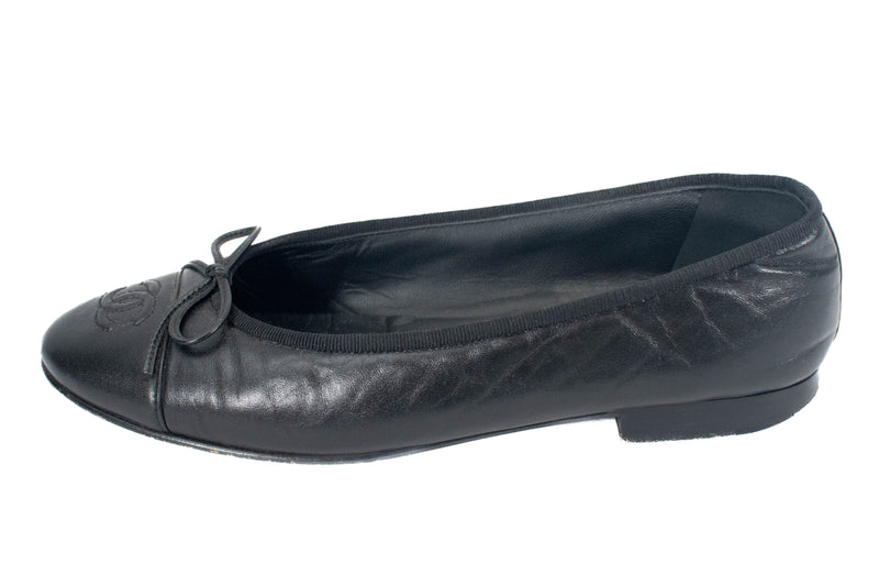Chanel  Black Leather Cap-Toe CC Bow Ballet Flats CC Size 36.5