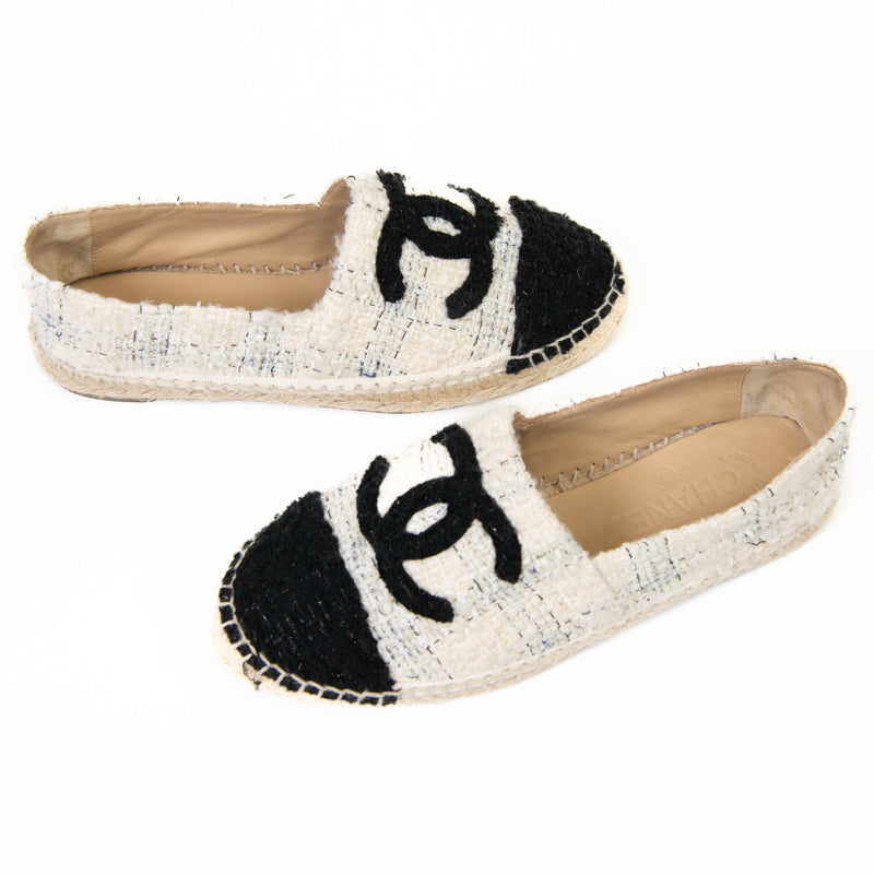 Chanel White and Black Tweed CC Espadrilles Size 37