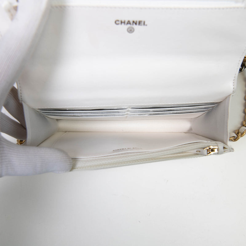 Chanel White Lambskin Quilted Chanel 19 Wallet On Chain