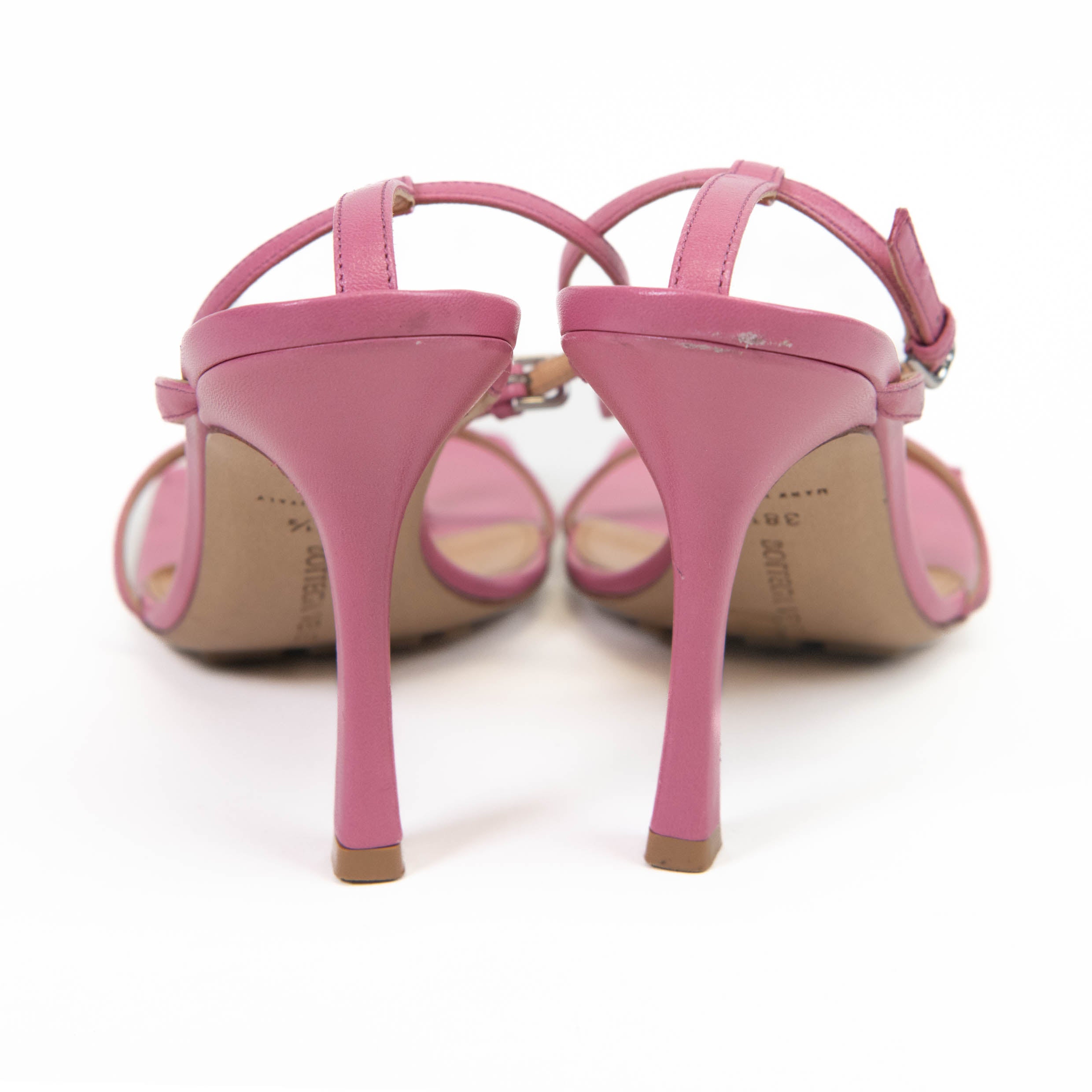 サンダル・ミュール Bottega Veneta Pink nappa leather Padded sandals Bottega Veneta Pink Embossed Leather Lido Flat Sandals 7.5