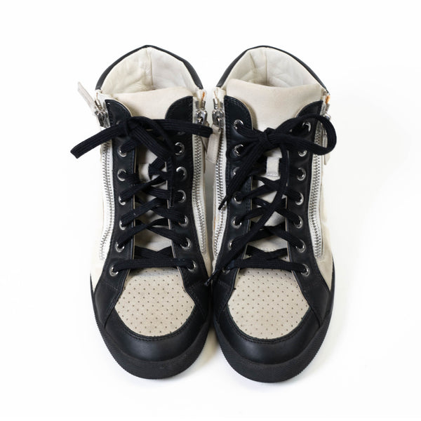 Chanel Beige Clair Noir Calfskin Zipped High Top Sneakers Size 37.5