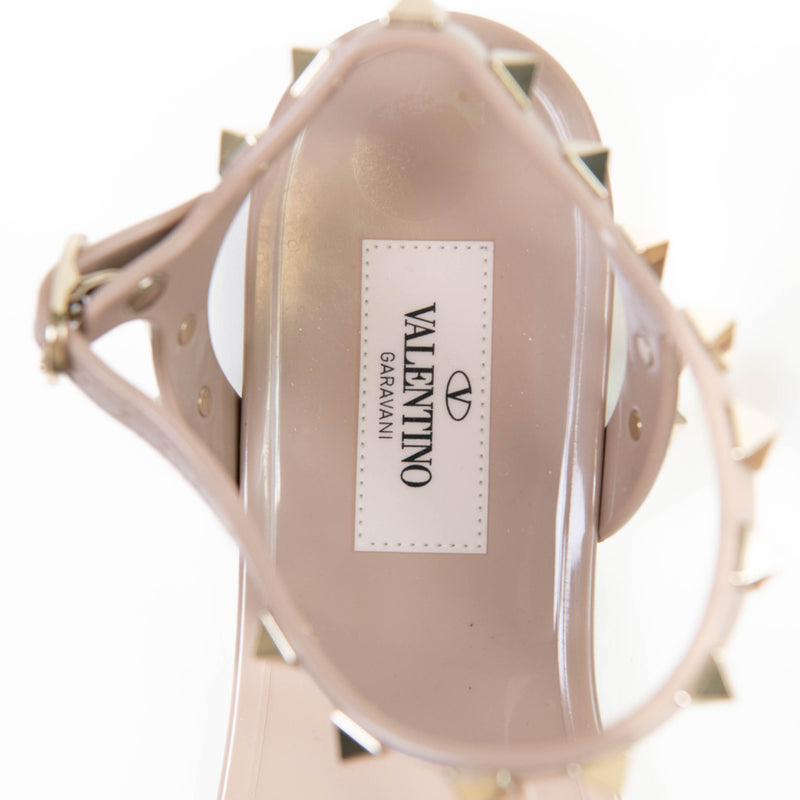 Valentino Garavani Rockstud Flat Tan Rubber Sandals Size 37