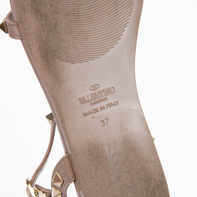 Valentino Garavani Rockstud Flat Tan Rubber Sandals Size 37