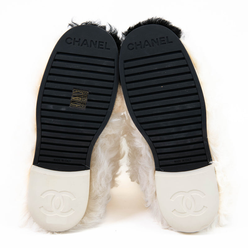 Chanel Ivory and Black Shearling Sheepskin High Boots 37.5