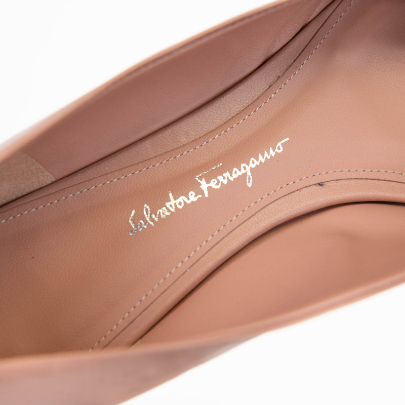 Ferragamo Viva blush Pink Leather flats Size 8