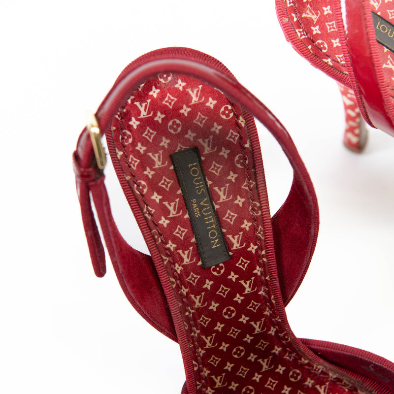 Louis Vuitton Red Croc Embossed Leather Printed Silk Bow Lock Charm Detail Slingback Sandals 37