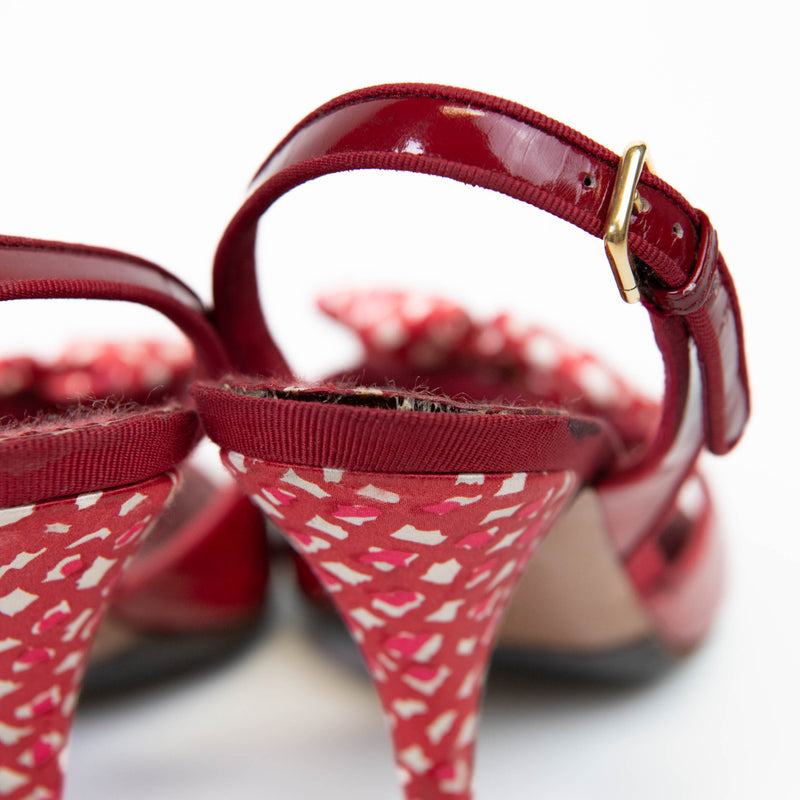 Louis Vuitton Red Croc Embossed Leather Printed Silk Bow Lock Charm Detail Slingback Sandals 37