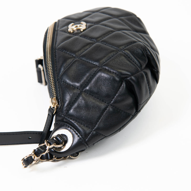 Chanel Black Lambskin Quilted Waist Bag Fanny Pack