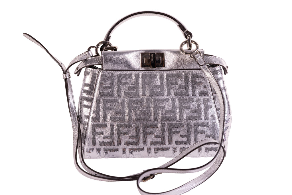 藤井フミヤ　FF Cutout bag「Silver Cage」 Fendi Silver Sequin FF Peekaboo Small Bag – On Que Style
