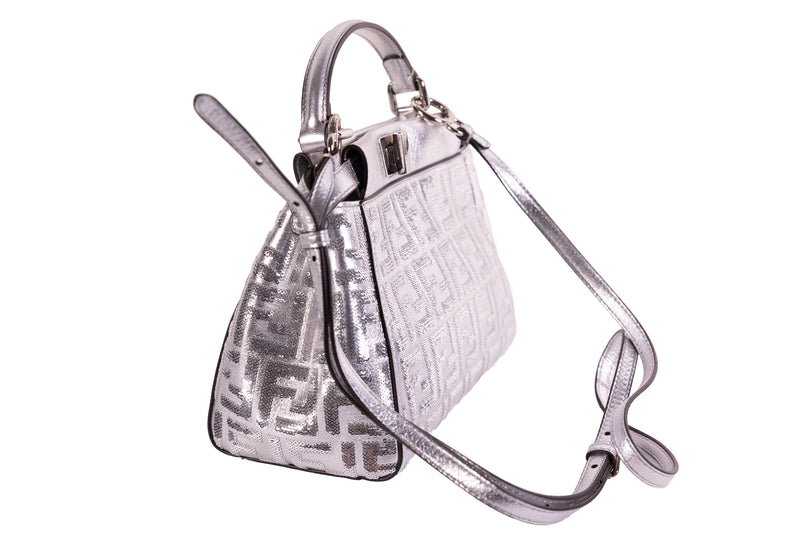 藤井フミヤ　FF Cutout bag「Silver Cage」 Fendi Silver Sequin FF Peekaboo Small Bag – On Que Style