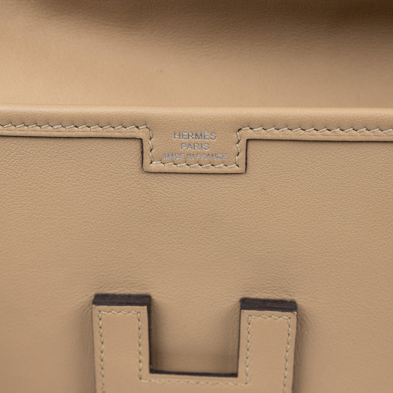 Hermès Jige Clutch Bag in Beige Leather