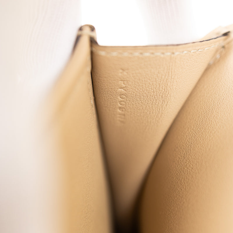 Hermès Jige Clutch Bag in Beige Leather