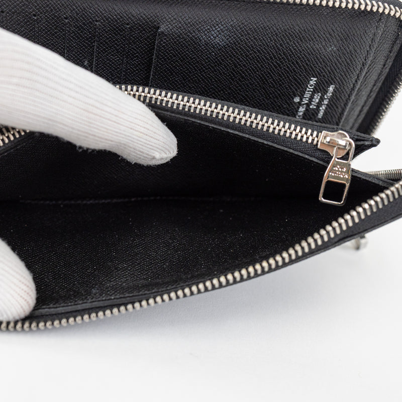 Louis Vuitton Black Gray Damier Graphite Zippy Wallet