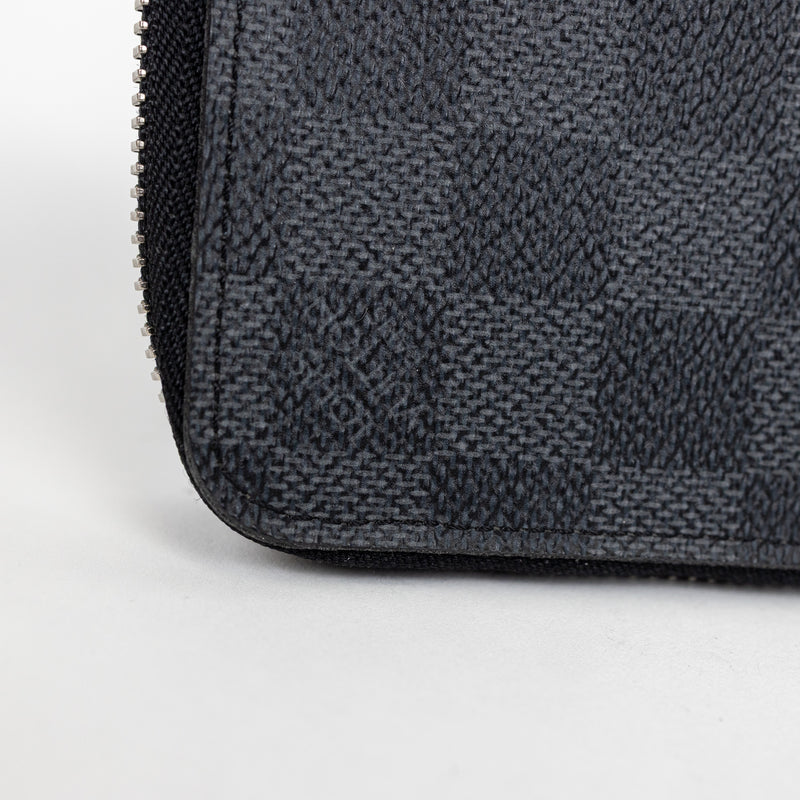 Louis Vuitton Black Gray Damier Graphite Zippy Wallet