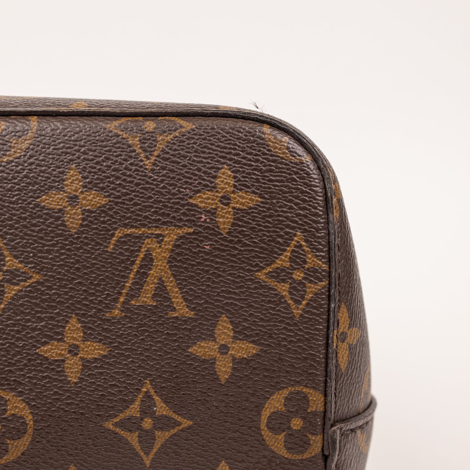 Louis Vuitton Brown Monogram Neo Noe Bucket Bag MM – On Que Style