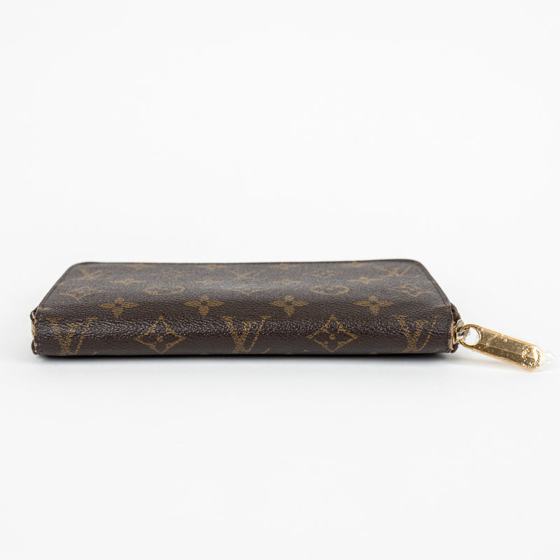 Louis Vuitton Brown Monogram Zippy Wallet