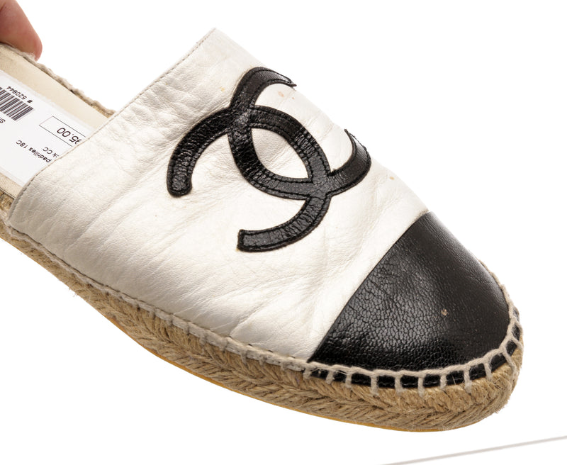 Chanel White and Black Leather 18C Espadrilles Mules Size 36