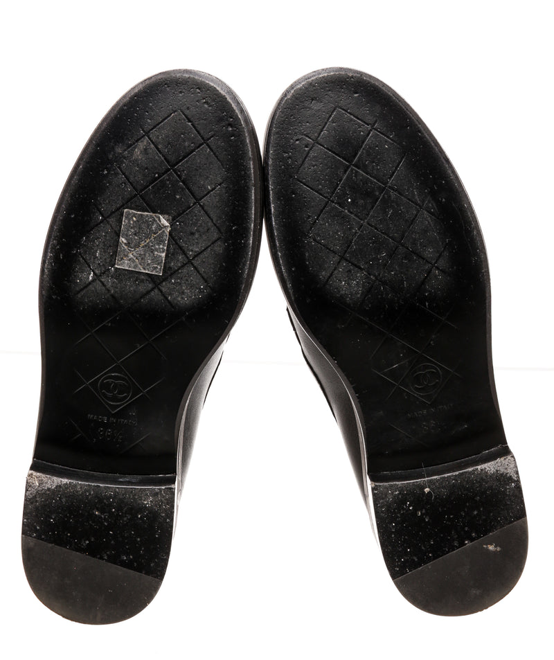 Chanel Black Leather Quilted Loafers 2022 Size 36.5