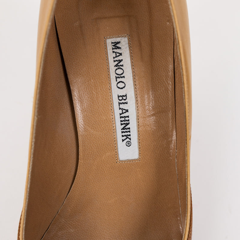 Manolo Blahnik Tan Leather Pointed Heels with Bow