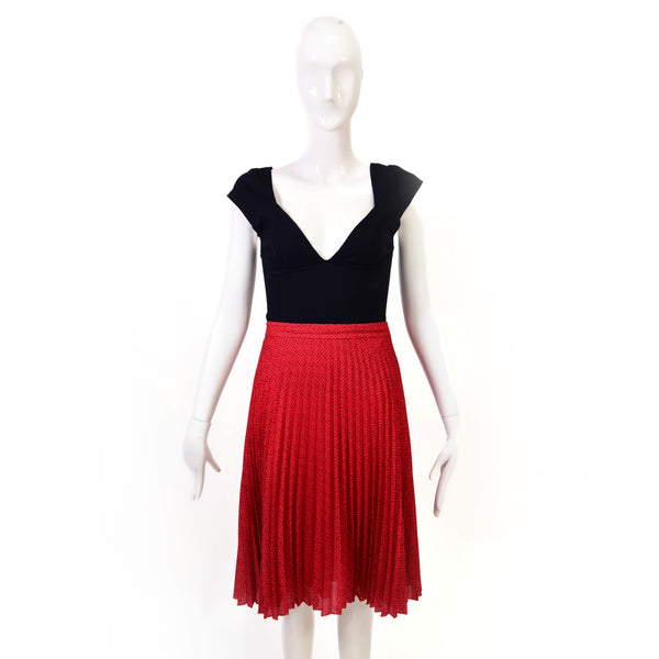 Burberry Ladies Bright Red Monogram Pleated Print Plated Skirt Size 4
