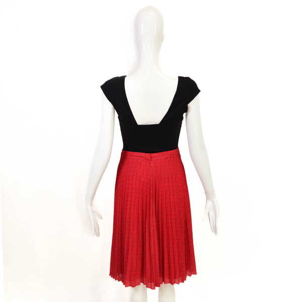 Burberry Ladies Bright Red Monogram Pleated Print Plated Skirt Size 4