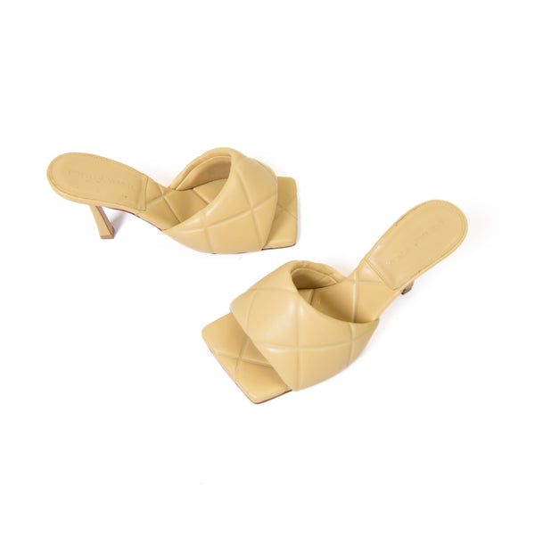 Bottega Veneta Beige Quilted Leather Lido Slide Sandals Size 6
