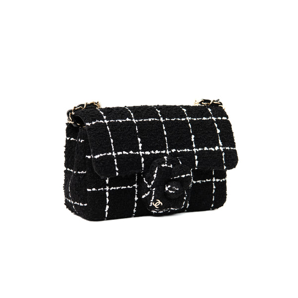 Chanel Black and White Tweed Camellia Flap Bag 2023