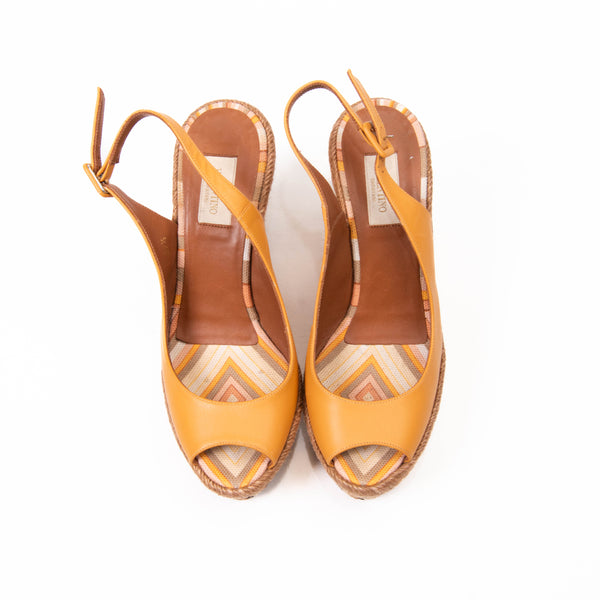 Valentino Garavani Wedge Sandals in Yellow Leather Size 39.5